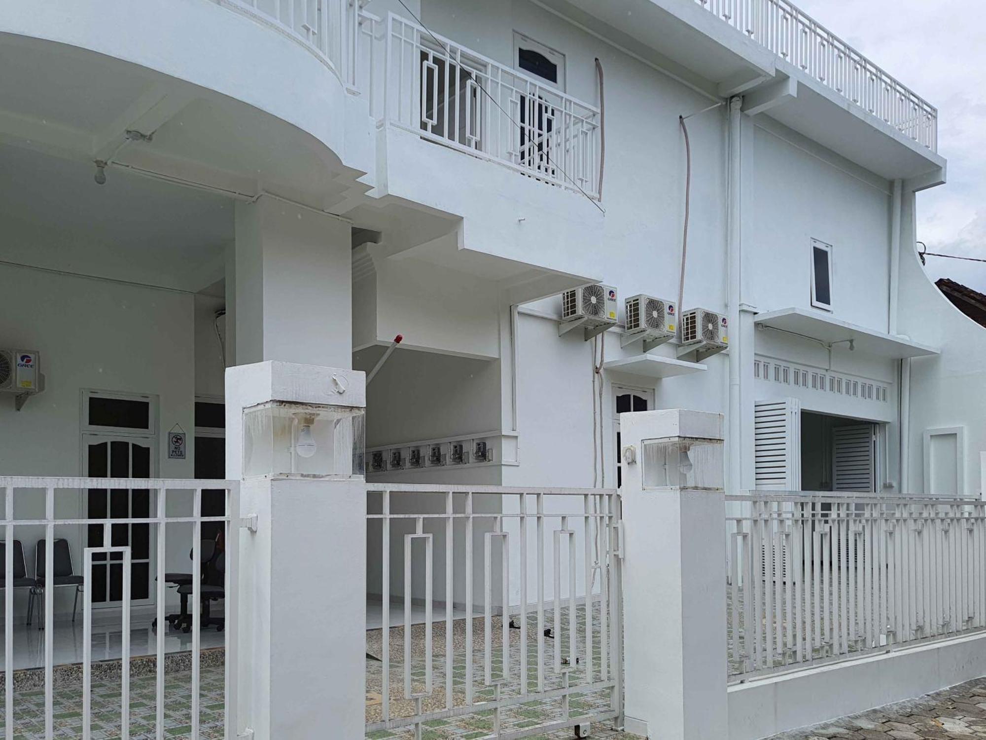 Reddoorz Syariah At Jalan Godean Hotel Ngabean ภายนอก รูปภาพ